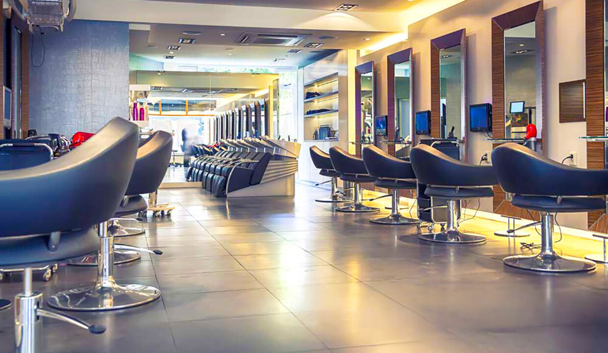 hairdresser_144022057_1000